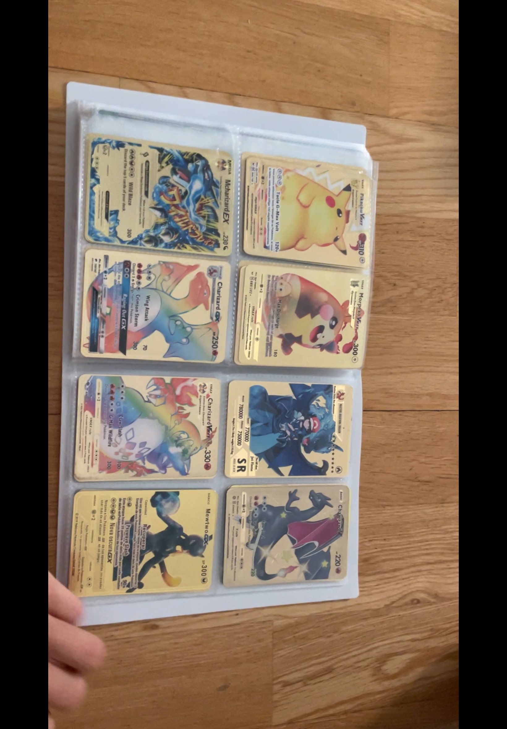 Charizard VMAX (Gold Metal Version)